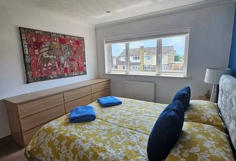 Residenssi Cosy Home In Leicester