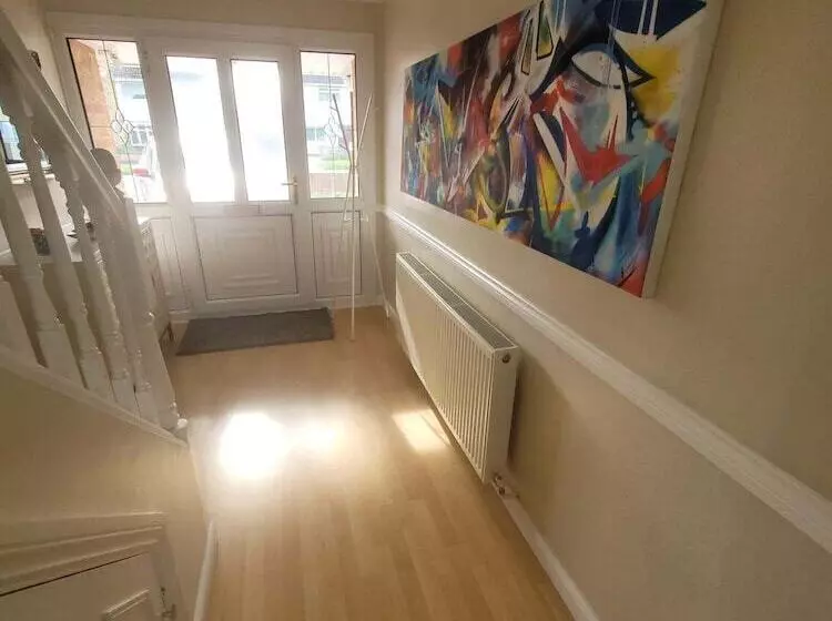 Residenssi Cosy Home In Leicester