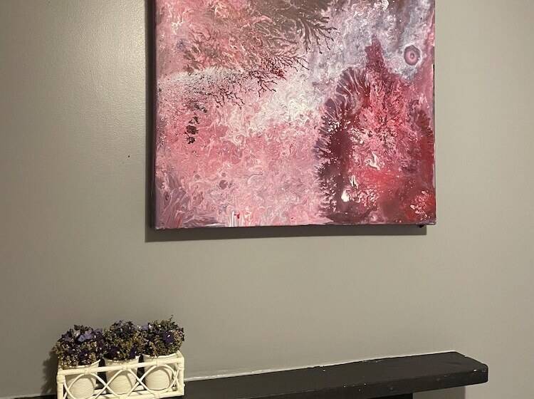 Резиденция Traditional Elegant Spacious English Home, 4bdr