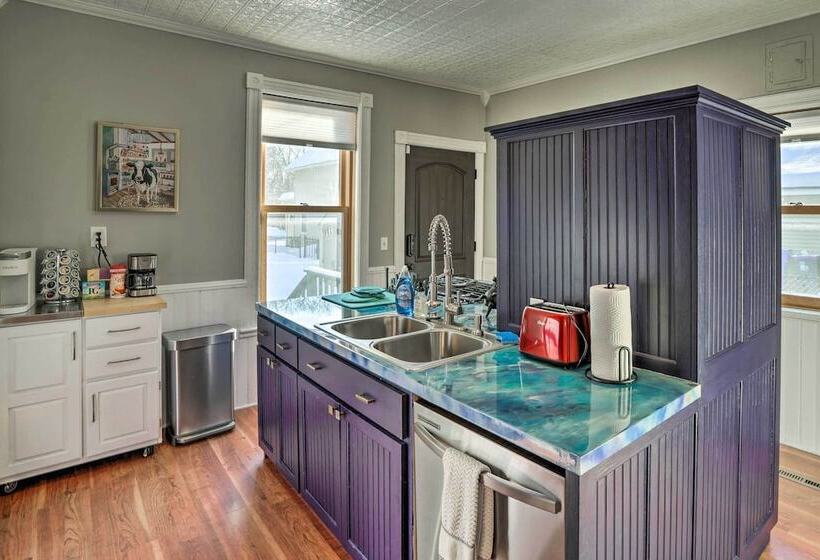 Saint Paul Home In Historic Cathedral Hill