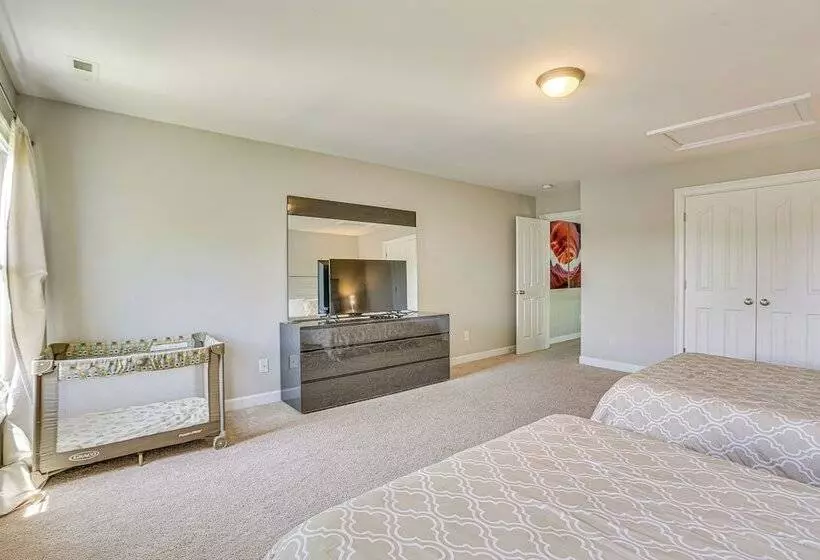 Spacious High Point Family Home W/ Yard & Grill