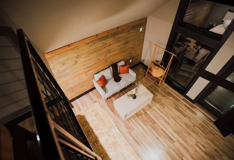 Starlight Haven Weiss Lake