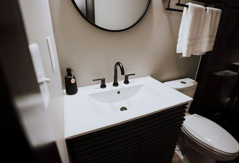 Starlight Haven Weiss Lake