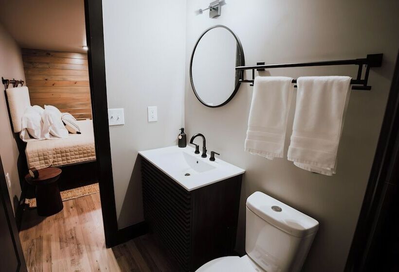 Starlight Haven Weiss Lake