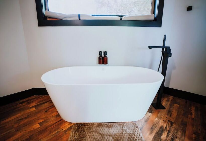 Starlight Haven Weiss Lake