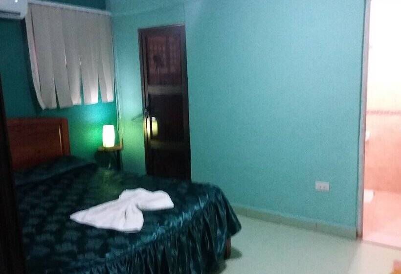 پانسیون Casa Dayami De Cervantes