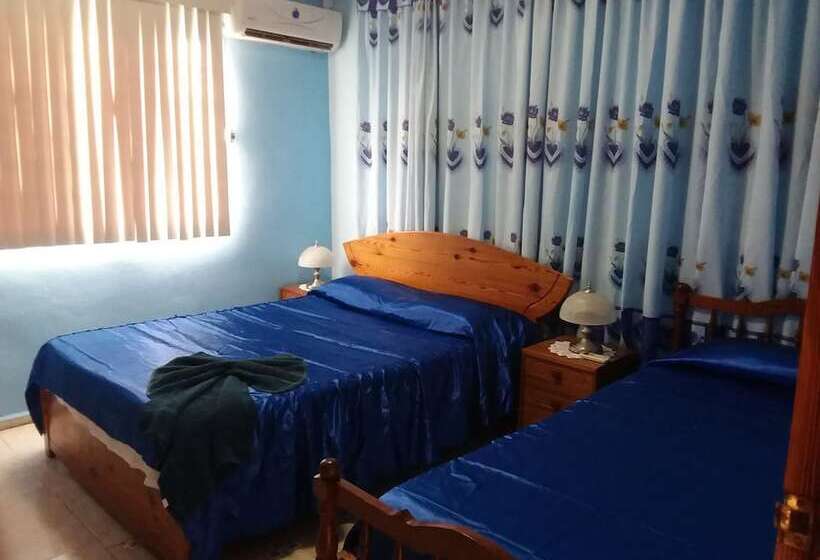 پانسیون Casa Dayami De Cervantes