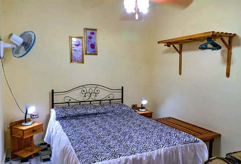 پانسیون Hostal Palmarito