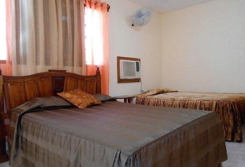 پانسیون Hostal Torre Sur