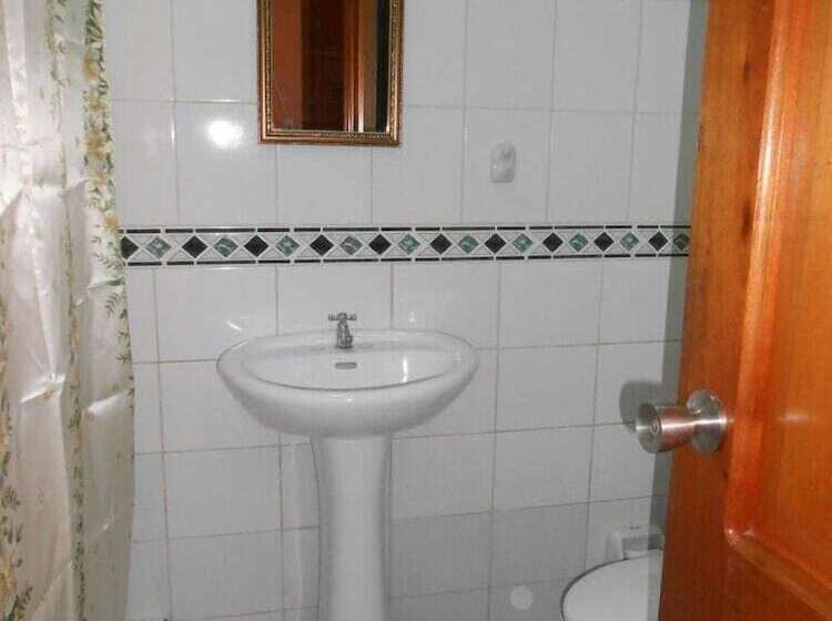 پانسیون Hostal Torre Sur