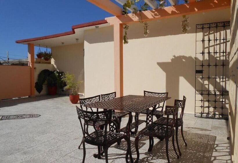 پانسیون Hostal Torre Sur