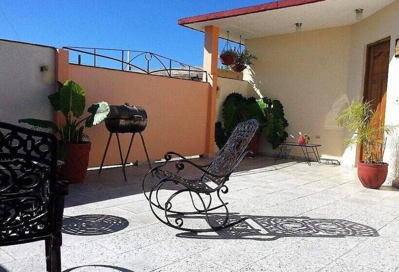 پانسیون Hostal Torre Sur