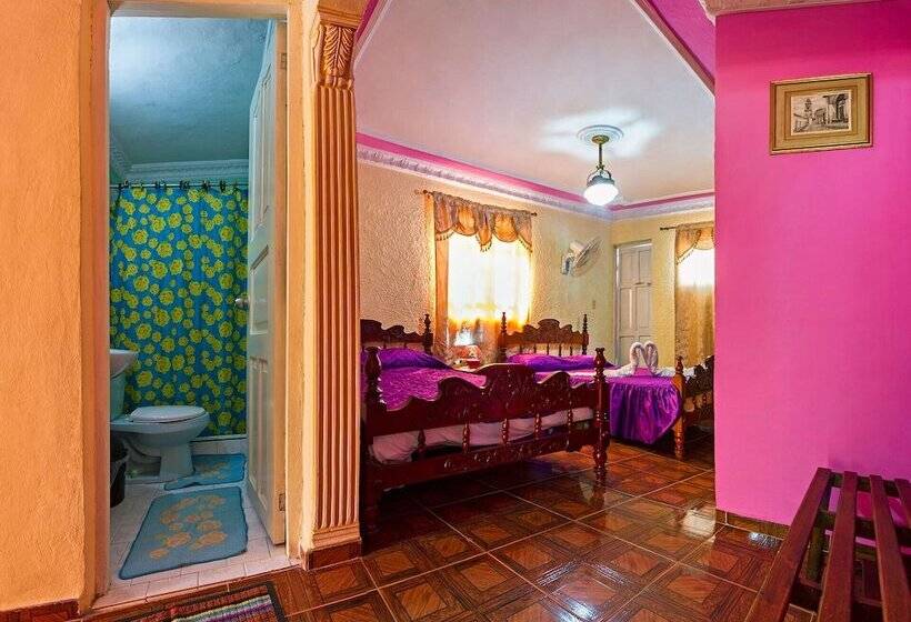 پانسیون Hostal Valmaseda