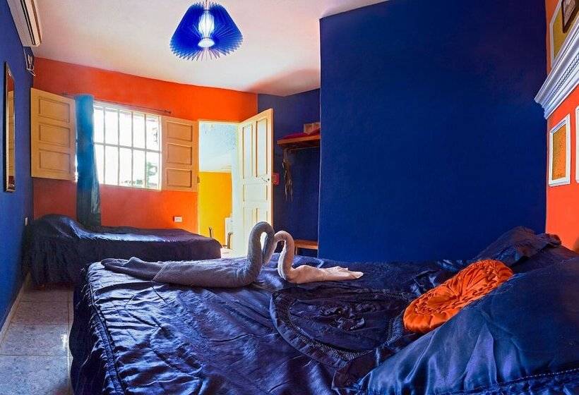 پانسیون Hostal Valmaseda