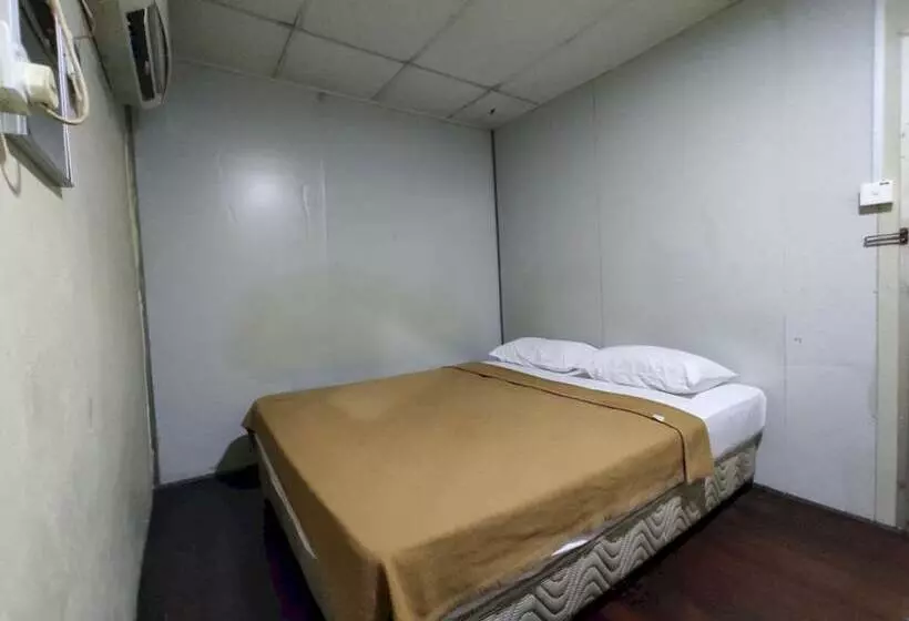 Oyo 91020 Hotel 59