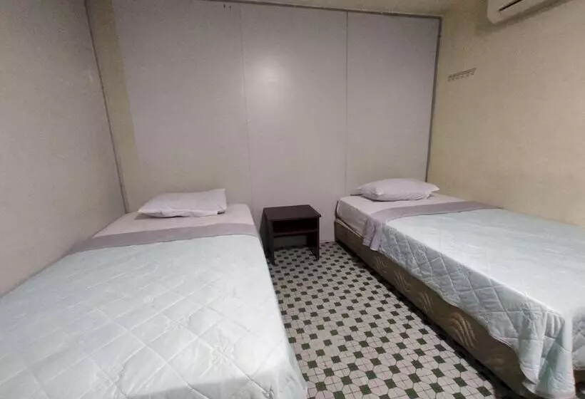 Oyo 91020 Hotel 59