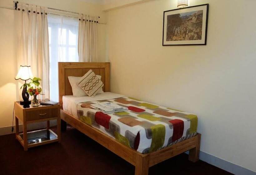 تختخواب و صبحانه Lalit Heritage Home