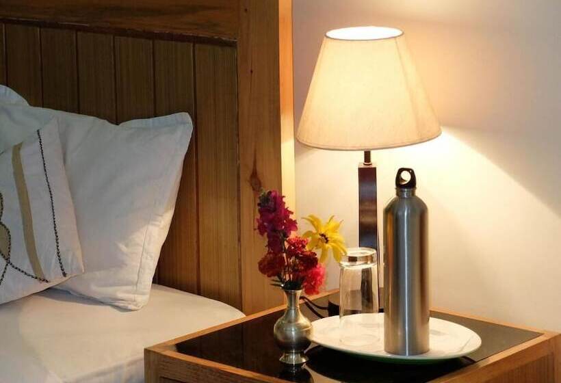 تختخواب و صبحانه Lalit Heritage Home