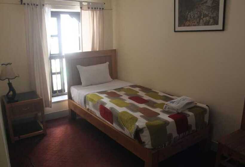 تختخواب و صبحانه Lalit Heritage Home