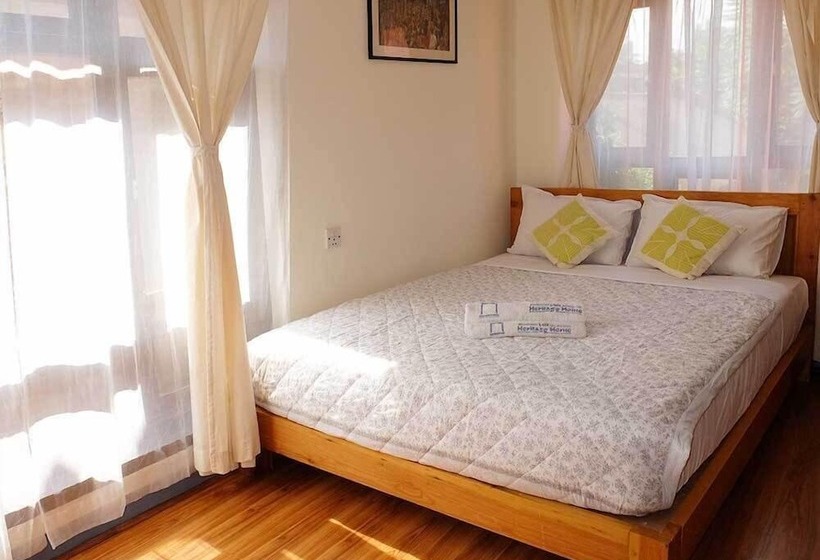 تختخواب و صبحانه Lalit Heritage Home