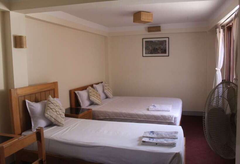 تختخواب و صبحانه Lalit Heritage Home