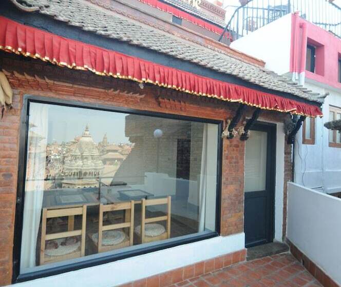 تختخواب و صبحانه Lalit Heritage Home