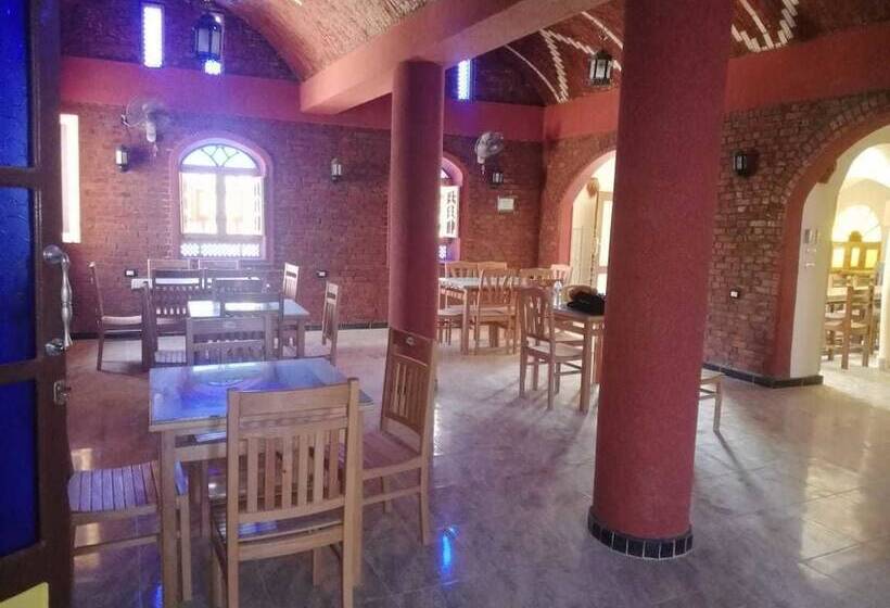 هتل Ahmed Safari Camp &