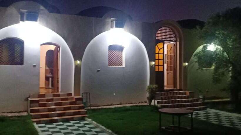 هتل Ahmed Safari Camp &