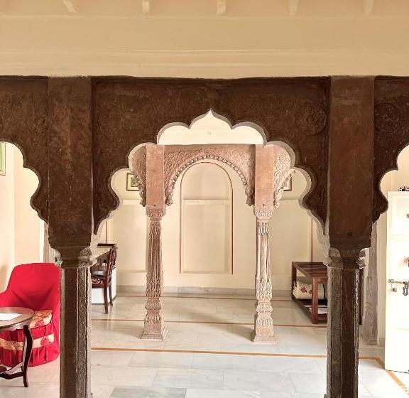 فندق Dev Niwas , Bundi