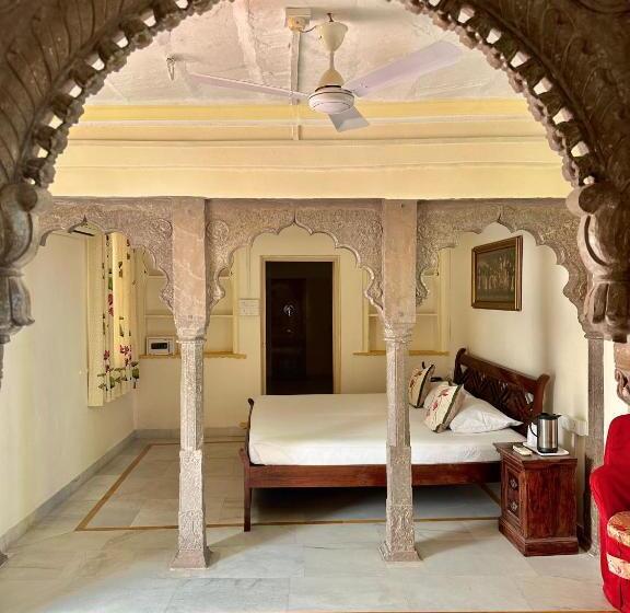 فندق Dev Niwas , Bundi