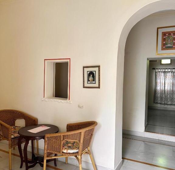 فندق Dev Niwas , Bundi