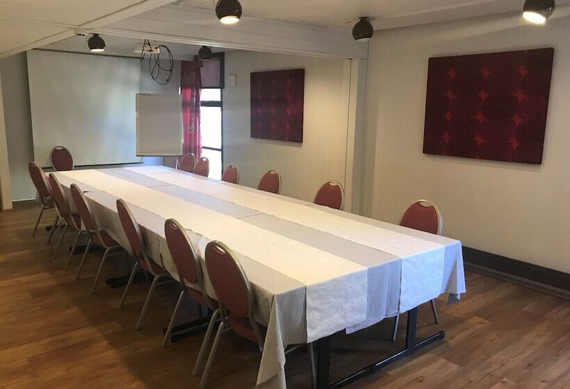 فندق Li Kiteenhovi