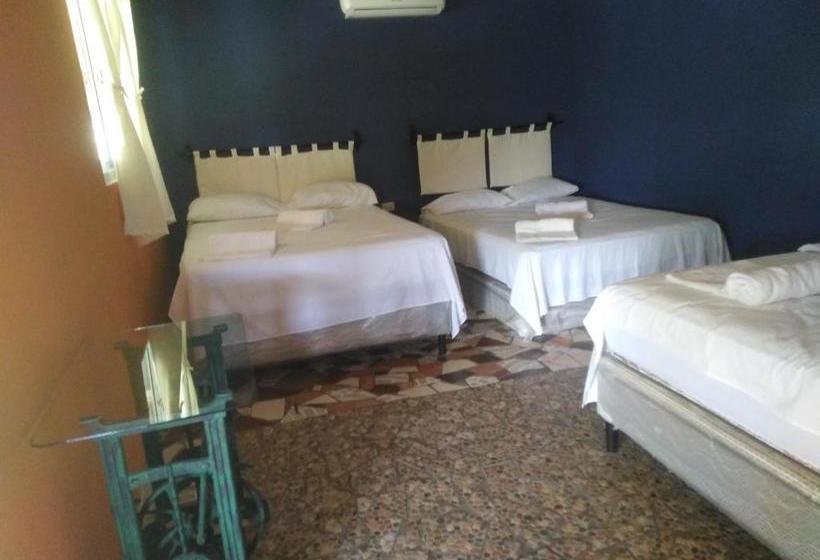 هتل Mi Paraíso Monterrico