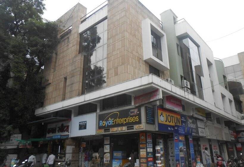 Отель Pooja International