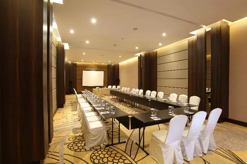 Hotel Swissbelinn Karawang