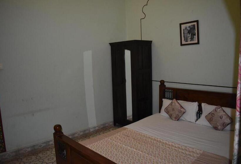 ホテル Nawal Sagar Palace   Bundi