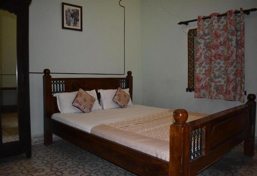 ホテル Nawal Sagar Palace   Bundi