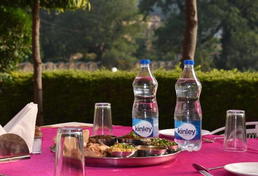 ホテル Nawal Sagar Palace   Bundi