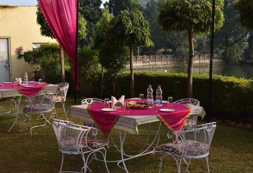 ホテル Nawal Sagar Palace   Bundi