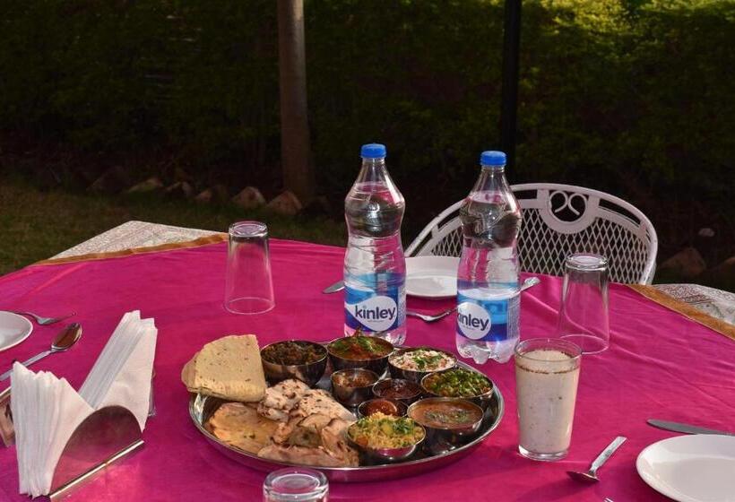 ホテル Nawal Sagar Palace   Bundi