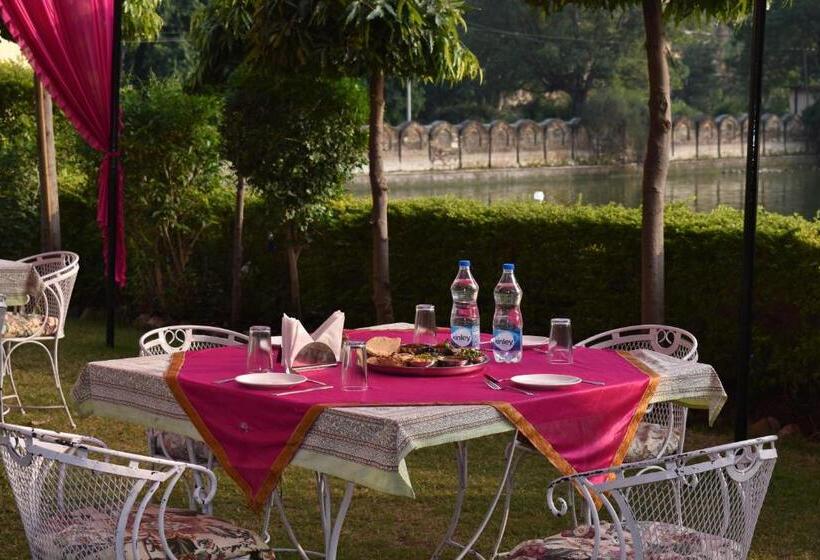 ホテル Nawal Sagar Palace   Bundi