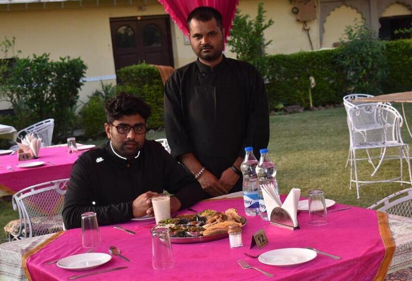 ホテル Nawal Sagar Palace   Bundi