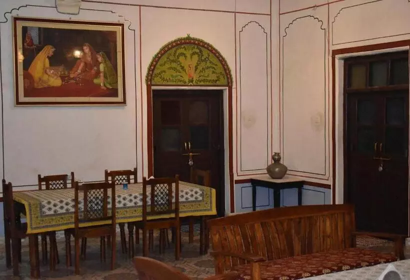 ホテル Nawal Sagar Palace   Bundi