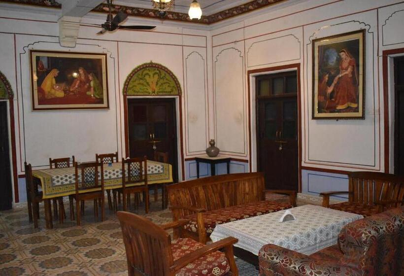 ホテル Nawal Sagar Palace   Bundi