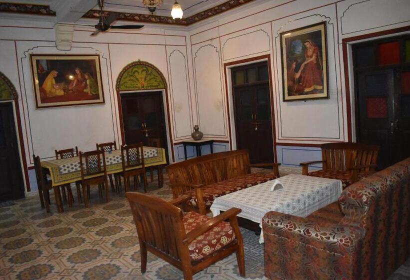 ホテル Nawal Sagar Palace   Bundi