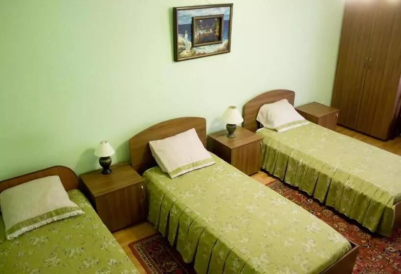 Hotel Uyut