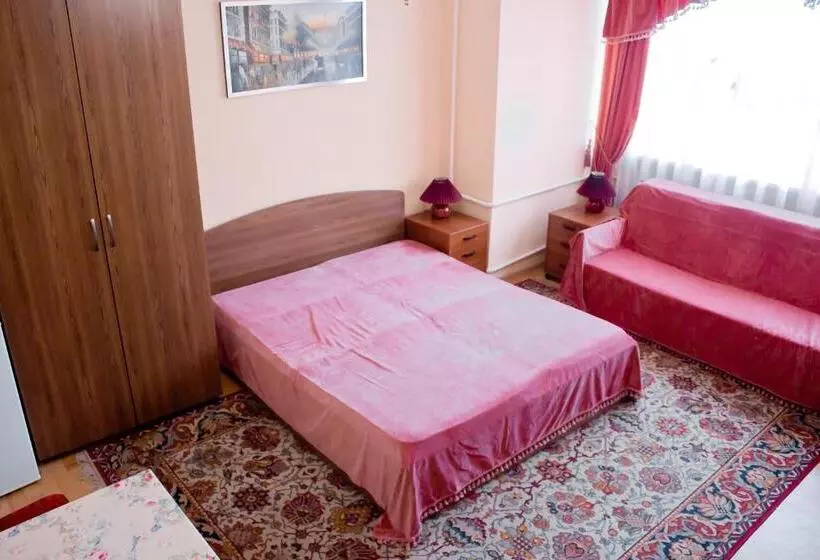 Hotel Uyut