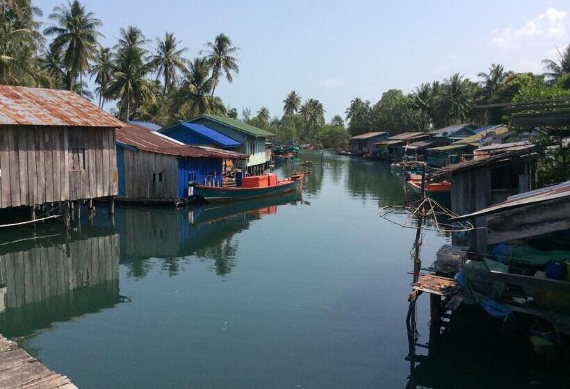 Palm Beach Bungalow Resort