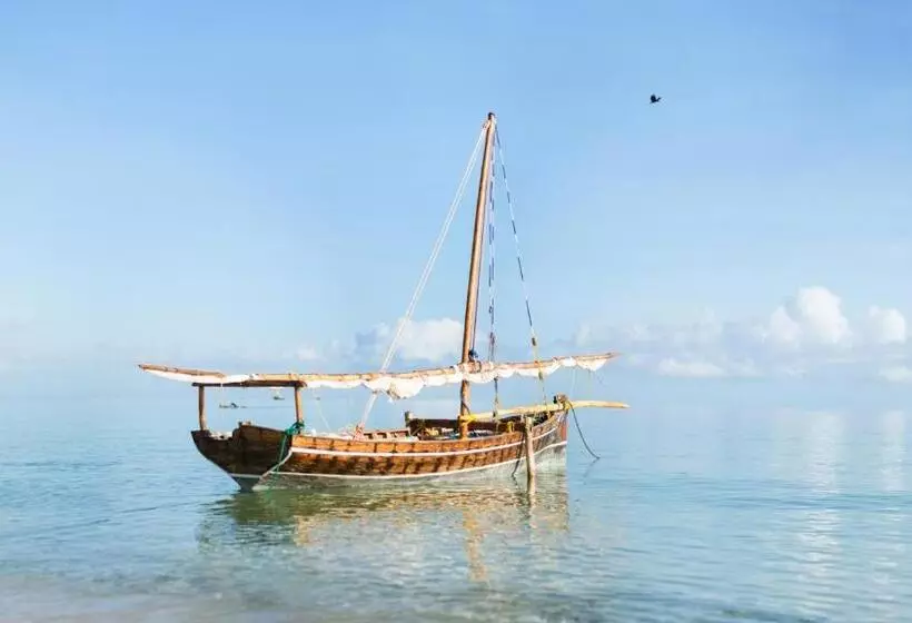 リゾートホテル Butiama Beach Lodge