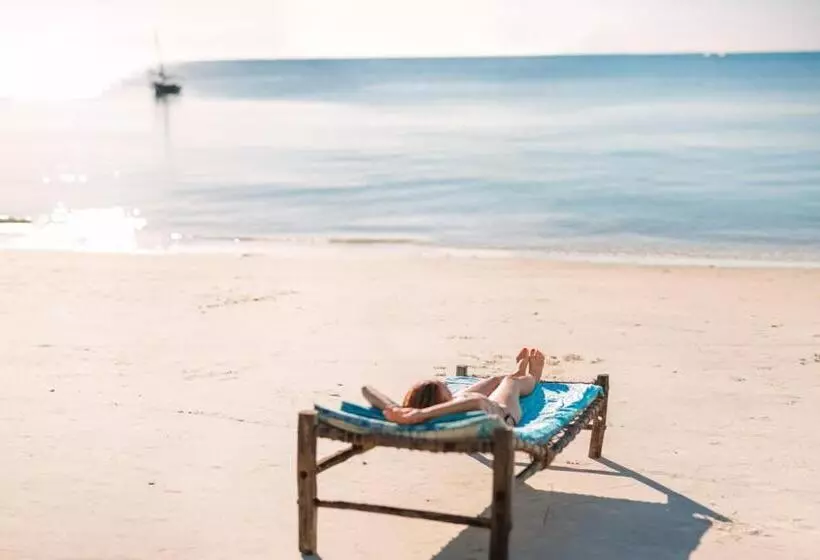 リゾートホテル Butiama Beach Lodge